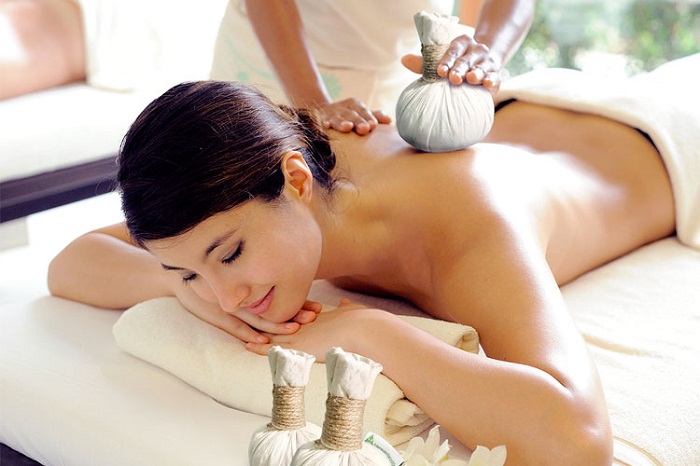 Massage thảo dược rất tốt cho sức khỏe, điều trị được nhiều bệnh